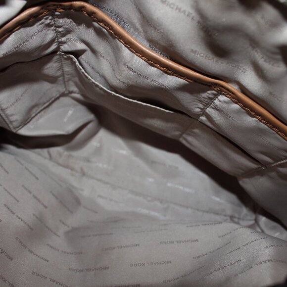 Michael Kors Leather Jet Set Logo Tote Bag - Picture 4 of 5